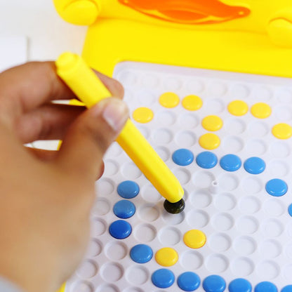 لوحة الإبداع المغناطيسية للأطفال – Magnetic Dot Art Board